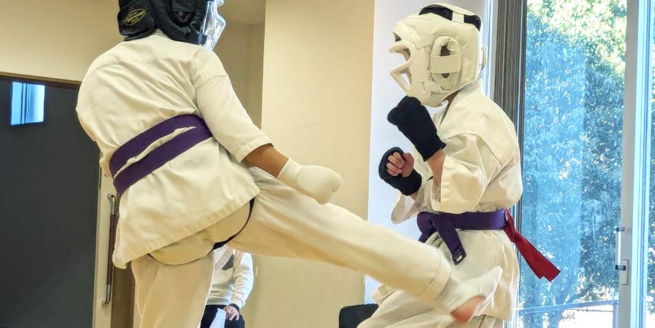 北戸田・美女木の空手教室 キッズクラスの組手練習